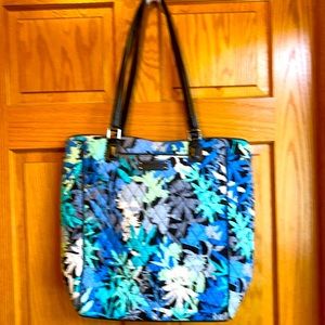Vera Bradley Camoflora tote